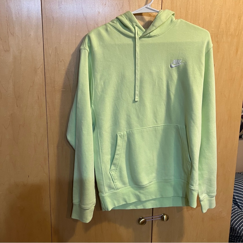 Nike Sportswear Club Fleece Pullover Size S Mens Liquid Lime Hoodie